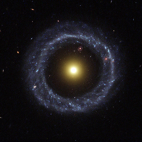 Galaktyka nietypowa (NASA)